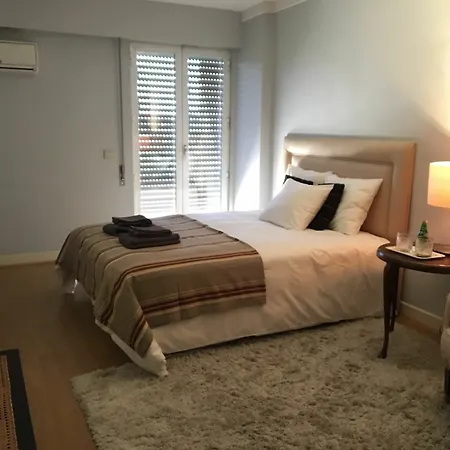Luxe Spacious Flat Appartamento Lisbona