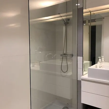 Luxe Spacious Flat